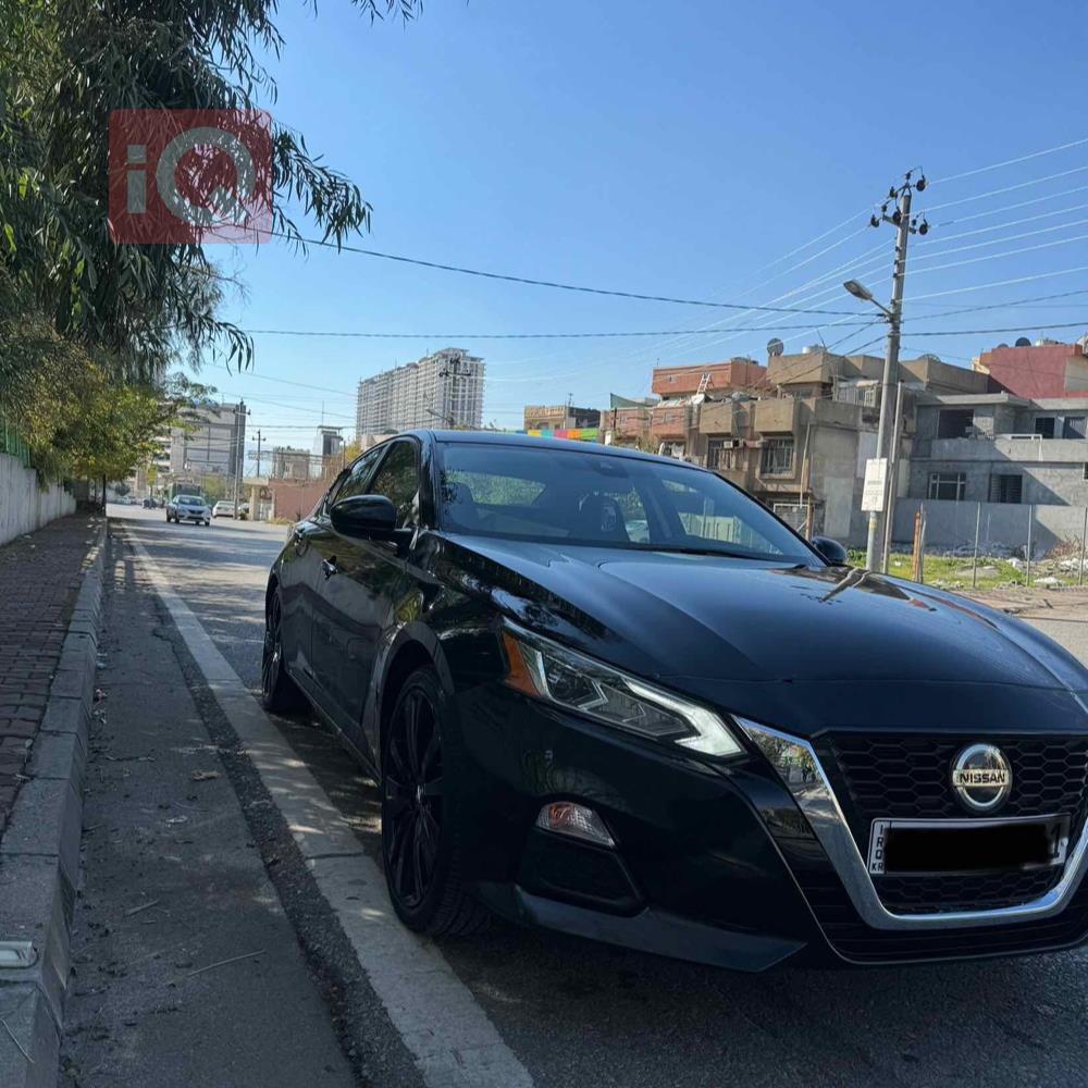 نیسان ئەلتیما